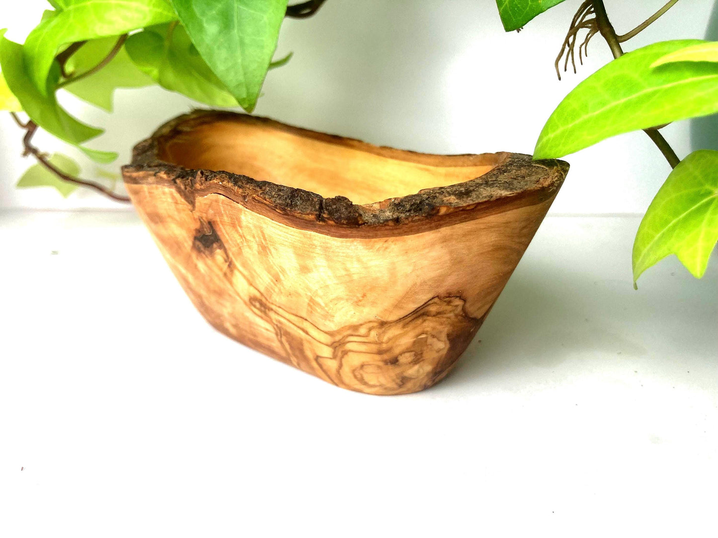 Rustic Olive Wood Bowls, Natural Soap Dishes, Decorative Key Bowl, Artisan Made Soap Holder, Zero Waste Gift, 15cm