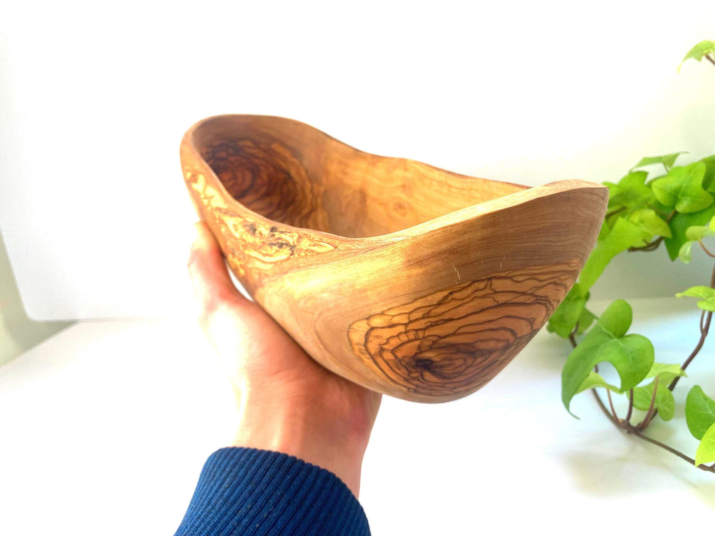 Large Olive Wood Fruit Bowl: Rustic Handmade Centerpiece (32cm Oval Bowl)