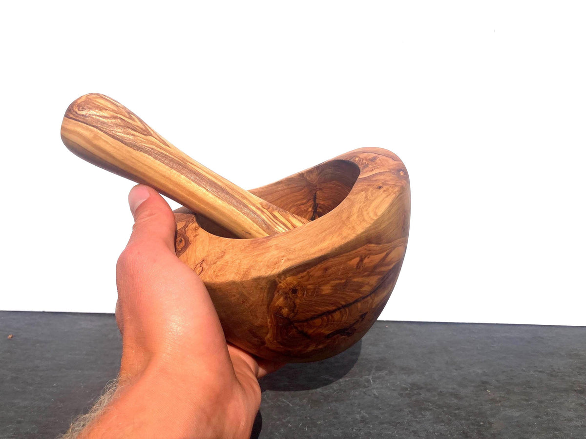 Large Olive Wood Mortar and Pestle, Rustic Herb Grinder, Housewarming Gift (16cm)
