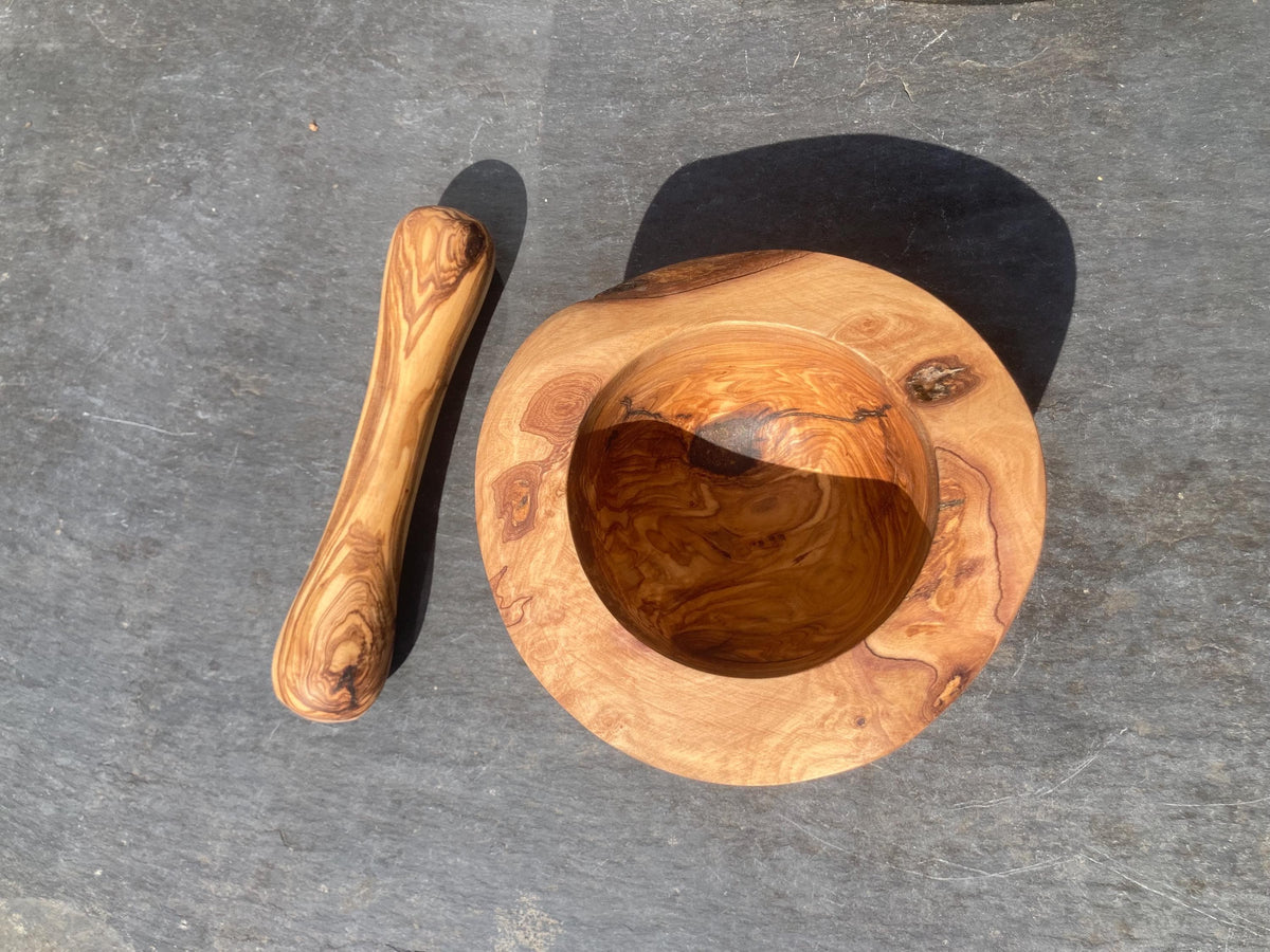 Large Olive Wood Mortar and Pestle, Rustic Herb Grinder, Housewarming Gift (16cm)